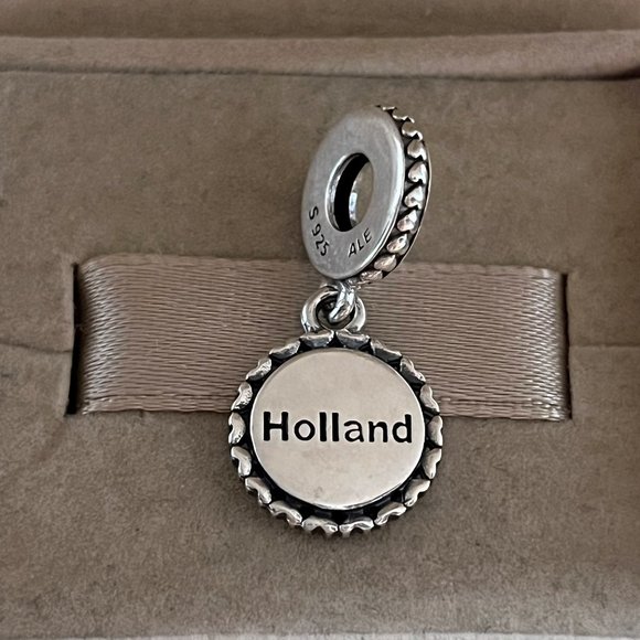 Pandora Holland Travel Exclusive Dangle Charm Pendant - Picture 4 of 5
